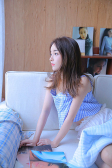 诱人的年轻女教师hd高清